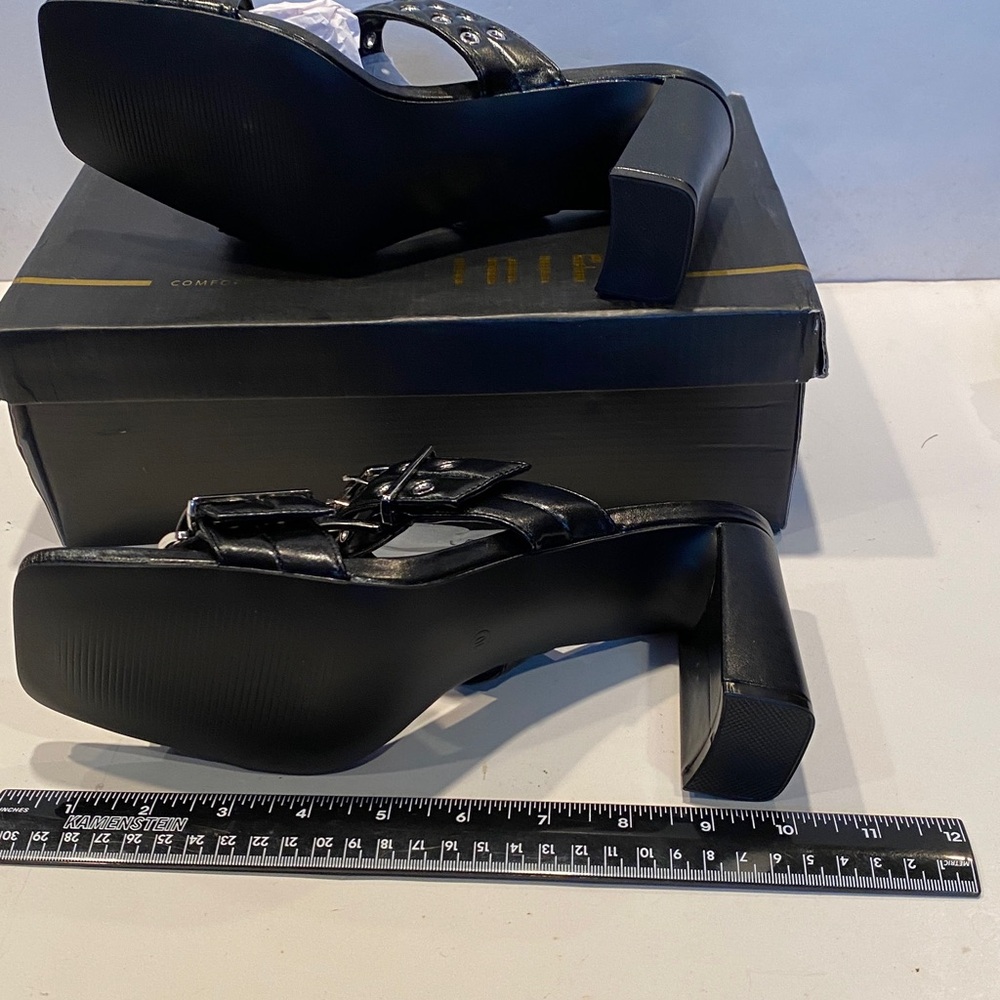 NIB Idifu Black Slip-on Double- Buckled Straps with Grommets High Heels - Picture 6 of 7